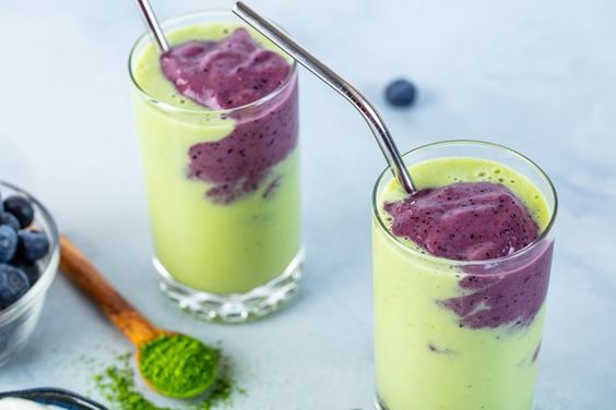 Blueberry Vanilla Matcha Smoothie - Mosi Tea