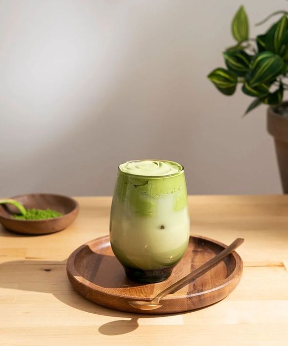 Creamy Vanilla Matcha Swirl - Mosi Tea