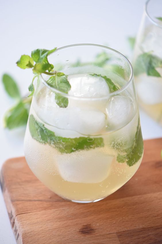 Green Mint and Lime Spritzer - Mosi Tea