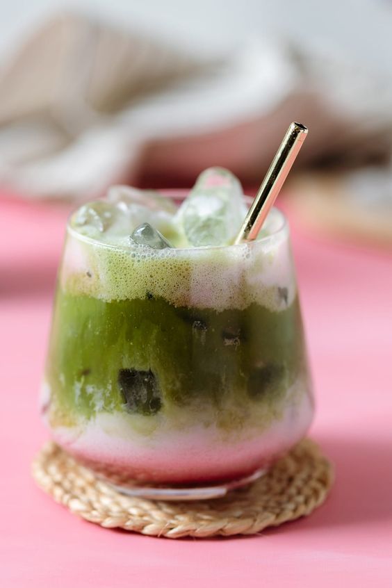 Vanilla Raspberry Cold Matcha Iced Raspberry Matcha Latte - Mosi Tea