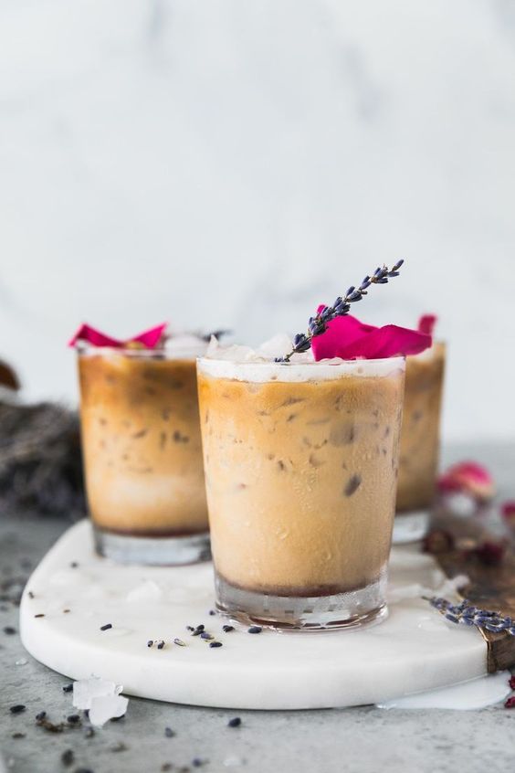 Iced Rooibos Lavender & Rose Tea Latte - Mosi Tea