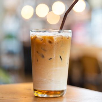 Iced Salted Caramel and Everest Oolong Tea Latte - Mosi Tea