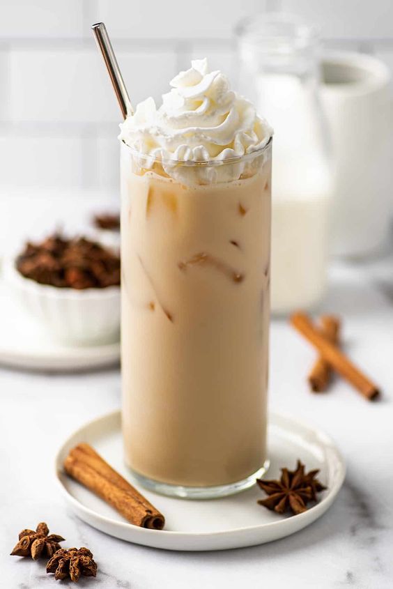 Iced Vanilla and Masala Chai Tea Latte - Mosi Tea