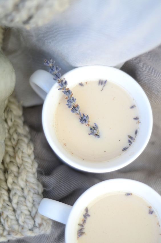 Lavender Black Tea Latte - Mosi Tea