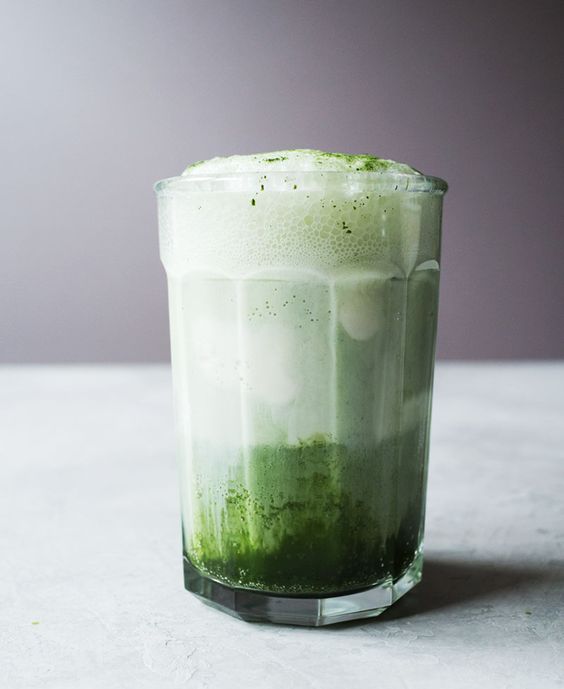 Vanilla Matcha Float - Mosi Tea